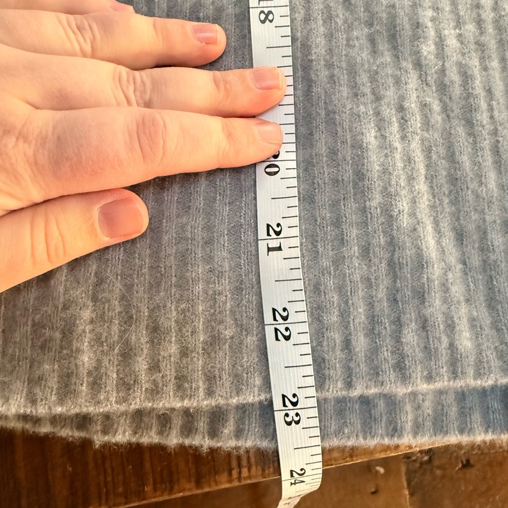 Everlane Mock Neck Wool/Yak Hair Blend Sweater SZ XS | Elevated Basics | Capsule - Picture 7 of 10